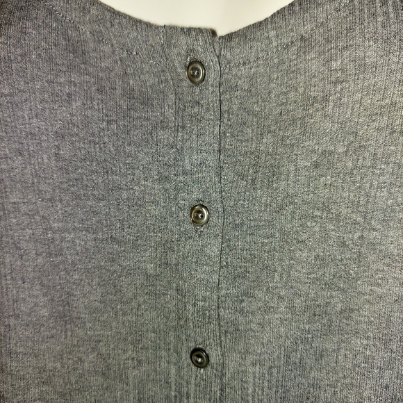 Love by Gap Gray Button Down Top XL - Picture 5 of 8
